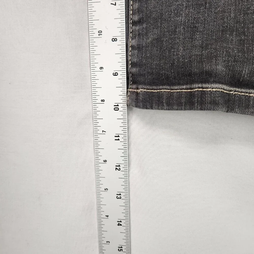 Arizona Jean Co Denim Bermuda Shorts Women's Junior Size 9 Gray Mid Rise - Picture 5 of 7